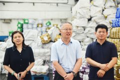 市總工會(huì)走進(jìn)公司開展送清涼活動(dòng)